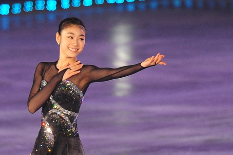 김연아가 `삼성 갤럭시·하우젠 올댓스케이트 서머 2011`에서 오마주 투 코리아를 연기하고 있다.