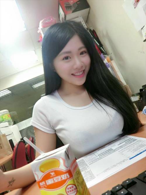 사진=지린대 컴퓨터공학과 여대생