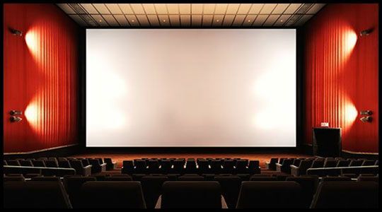 영화가 시작되면 실제 극장처럼 좌석들이 어두워 진다.