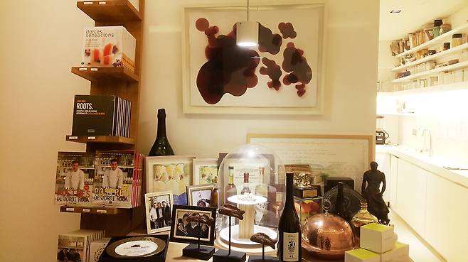 엘 셀러 데 칸 로카의 로비.