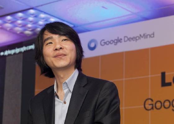 이세돌 9단이 지난달 22일 서울 한국기원에서 열린 '구글 딥마인드 챌린지 매치' 기자회견에 참석해 미소를 짓고 있다. /사진제공=구글코리아