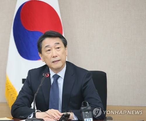 오준 "北 추가 핵실험시 강화된 안보리 결의 자동적 채택" (서울=연합뉴스) 진성철 기자 = 오준 주(駐)유엔 대사가 17일 서울 종로구 도렴동 외교부에서 열린 기자간담회에서 북한의 추가 핵실험이나 장거리 미사일 발사시 "유엔 안보리가 제재를 더 강화하는 내용의 결의안을 거의 자동적으로 채택할 것으로 본다"고 밝히고 있다.