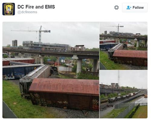 워싱턴D.C. 소방방재본부가 '트위터'로 공개한 1일 열차탈선사고 현장 모습