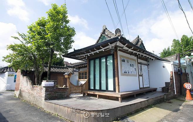 한복을 빌릴 수 있는 ‘모단걸테이블’.