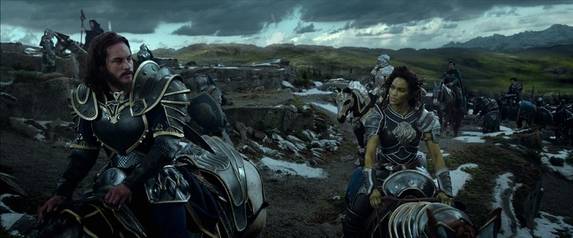 환타지 블록버스터지만 선과 악, 오크와 인간을 이분법으로 가르지 않는 입체적인 시각이 돋보인다.