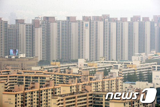 서울 서초구 일대의 아파트 단지 모습. © News1 임세영 기자
