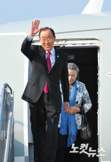 반기문 유엔 사무총장이 지난 5월 25일 오후 제주공항을 통해 입국하던 모습. (제주=사진공동취재단/자료사진)