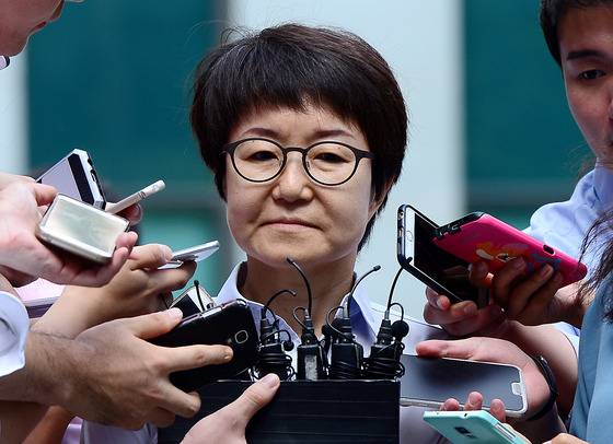 지난 22일 검찰에 출석해 취재진의 질문을 받는 박수환 뉴스커뮤니케이션스 대표/사진=뉴스1