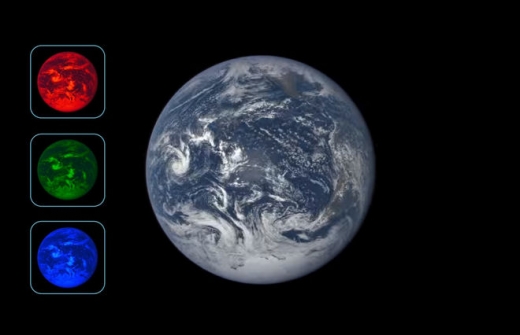 160만km 밖의 우주공간에서 DSCOVR 위성이 잡은 지구의 모습.(사진/NASA)