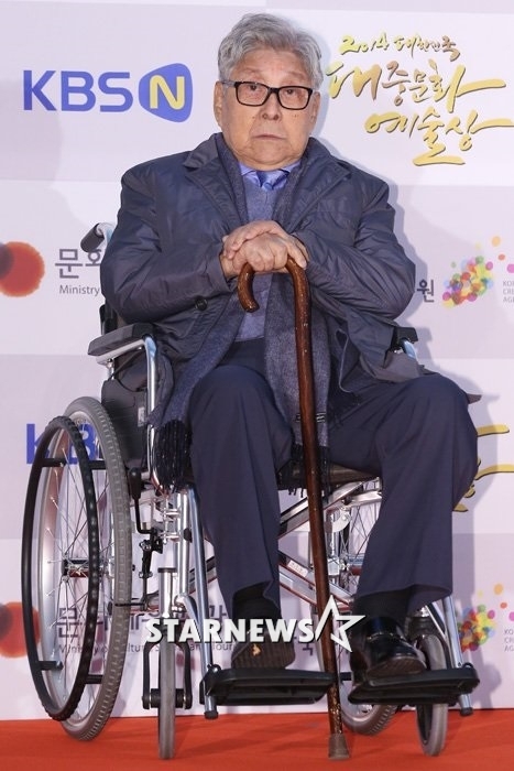 '2014 대한민국 대중문화 예술상'에 휠체어를 타고 참석한 구봉서 /사진=이기범 기자