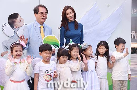 ▲한은정 '천사데이 기억해주세요~'
