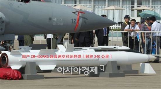 중국의 YJ-12 초음속 미사일의 수출형 CM-400AKG