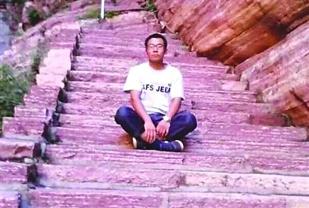 지난 15일 고의 살인 혐의로 사형 집행을 당한 자징룽의 생전 모습. 봉황망
