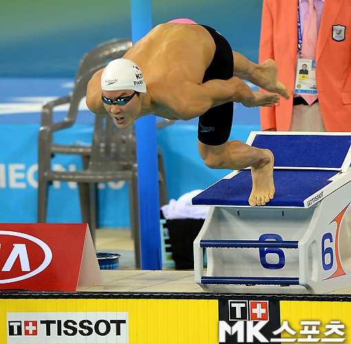 박태환이 인천아시아경기대회 자유형 200m 결선에 임하고 있다. 사진(문학박태환수영장)=옥영화 기자