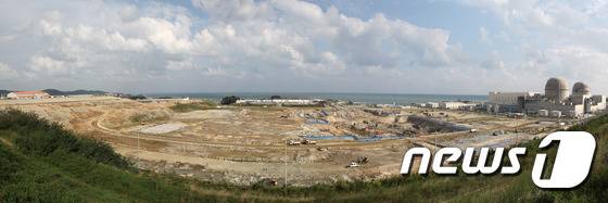 본관 기초굴착공사가 한창인 신고리5, 6호기 건설현장. <사진제공=고리원자력본부 울주대외협력실>© News1