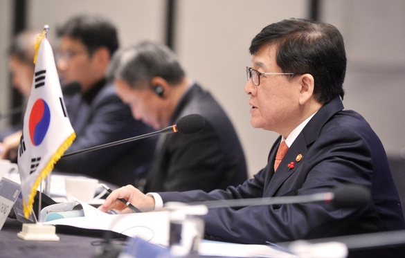 정진엽 보건복지부 장관이 12월 3일 열린  제9차 한국·중국·일본 보건장관회의에 참석해 발언하고 있다. / 보건복지부 제공