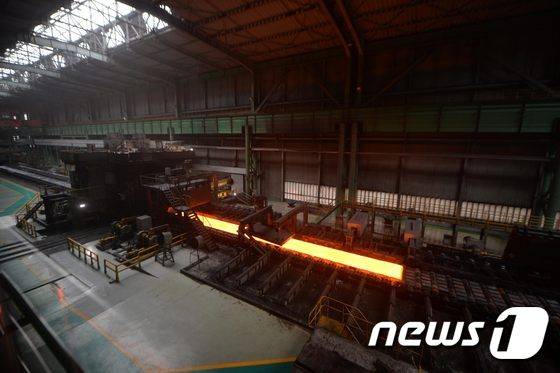 중국 허베이성의 철강 공장(자료사진) © AFP=뉴스1