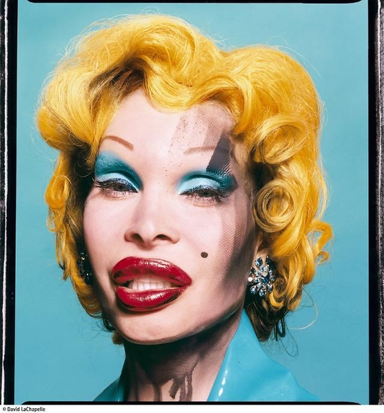 데이비드 라샤펠의 작품 '마이 오운 마릴린(My Own Marilyn)'의 모습./아라모던아트뮤지엄 제공