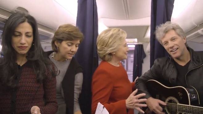 힐러리 클린턴이 참여한 마네킹 챌린지 영상 캡쳐