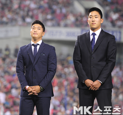 고우석(왼쪽)은 손주영과 함께 LG의 미래를 이끌 신인투수로 꼽히고 있다. 사진=김재현 기자