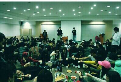 한 대학에서 실시한 오리엔테이션 행사 사진