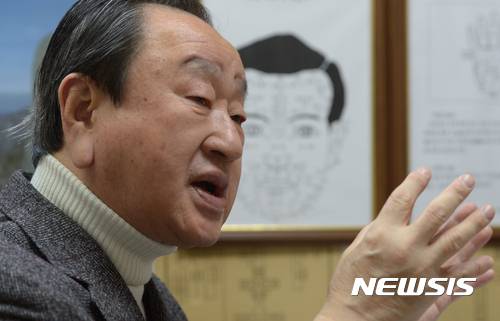 【서울=뉴시스】조수정 기자 = 역술가 백운산 선생이 서울 역삼동에서 뉴시스와 인터뷰 하고 있다. chocrystal@newsis.com