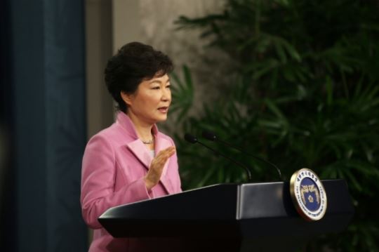 2014년 1월 6일 박근혜 대통령이 청와대에서 이른바 '474 공약'을 발표하고 있다. 청와대 제공
