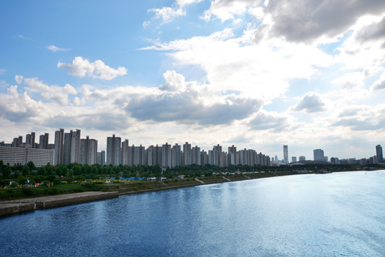 서울 한강에 인접해 있는 아파트 단지 전경.(자료사진)ⓒ게티이미지뱅크