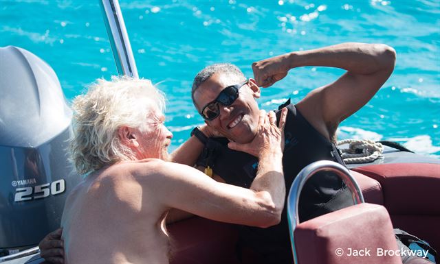 버락 오바마 전 대통령이 올 초 영국의 억만장자 리처드 브랜슨과 함께 영국령 버진 아일랜드에서 휴가를 보내고 있다. AP 연합뉴스