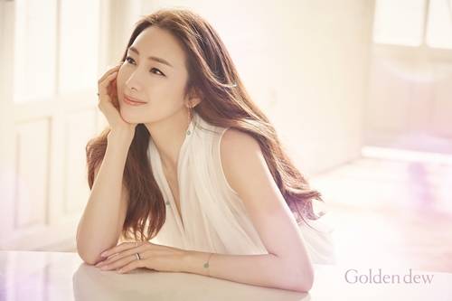 최지우 최지우