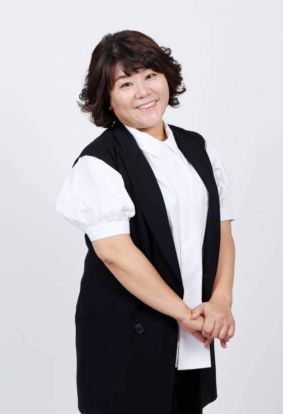 배우 이정은