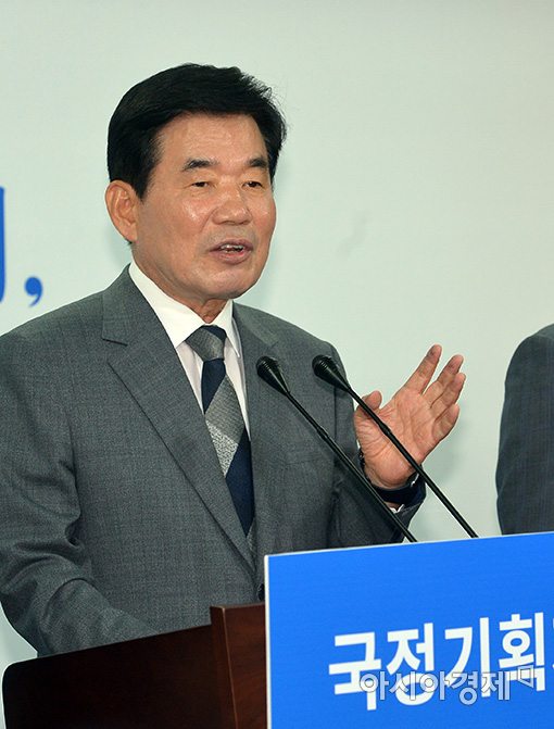 김진표 국정기획자문위 위원장.
