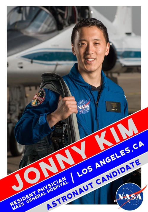 미국 항공우주국(NASA)가 선정한 우주비행사 후보에 선발된 한국계 미국인 조니 김(33)씨. [NASA 홈페이지 캡처]