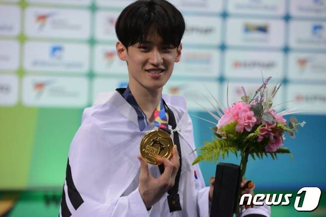 세계선수권 3번째 금메달을 획득한 이대훈. (세계태권도연맹 제공). © News1