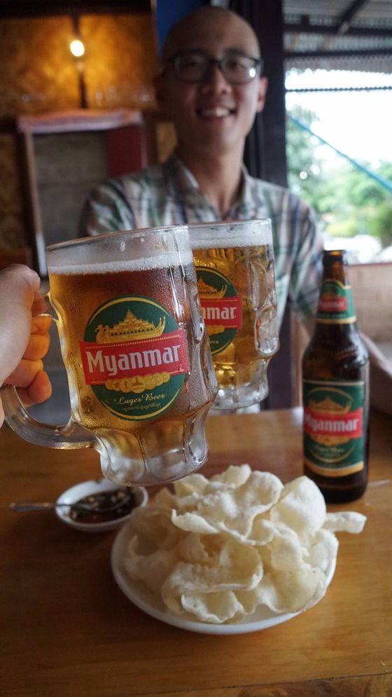 나라 이름을 상호로 쓰는 미얀마 맥주.