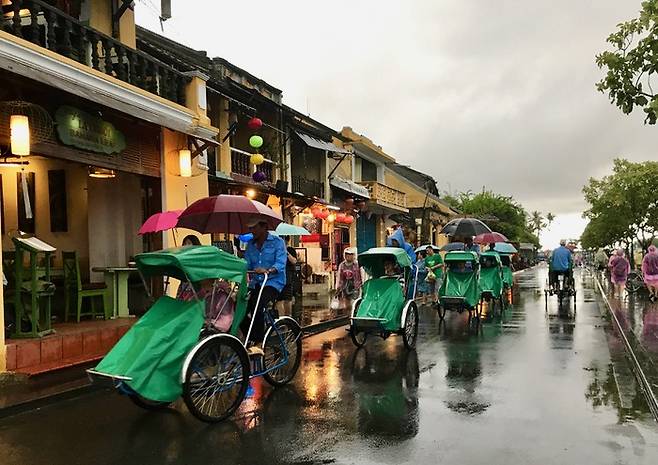 베트남의 대표적인 이동 수단이었던 씨클로는 관광지에서나 볼 수 있다.