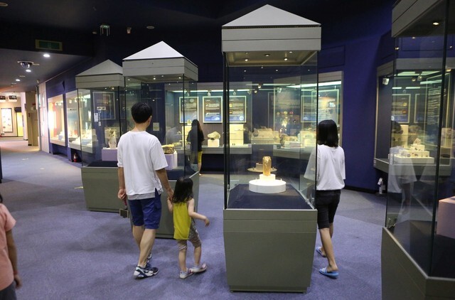 익산 보석박물관 전시실은 7개 공간으로 나뉘어 있다.