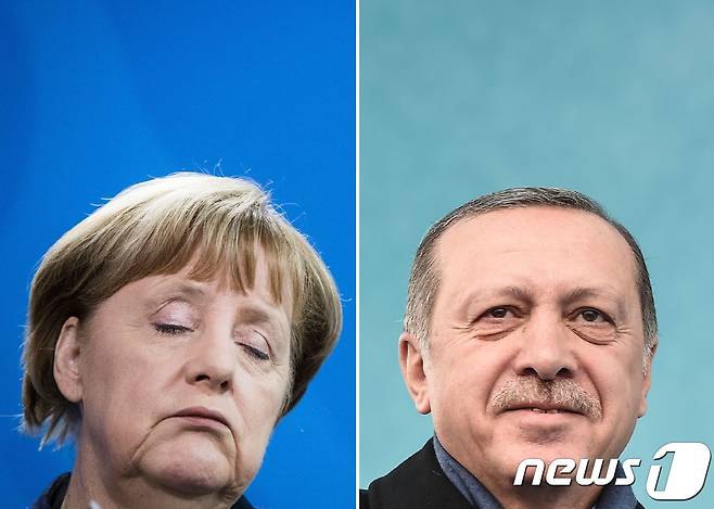 레제프 타이이프 에르도안 터키 대통령(오른쪽)과 앙겔라 메르켈 독일 총리. © AFP=뉴스1