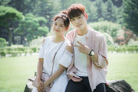 KBS 2TV ‘학교2017’에서 ‘태은호’커플이라 불리며 사랑 받고 있는 배우 김세정과 김정현