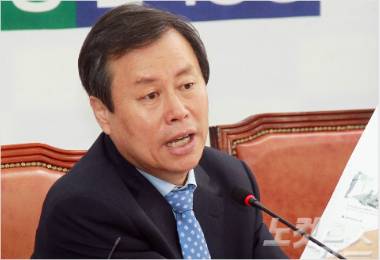 더불어민주당 도종환 의원 (사진=윤창원 기자)