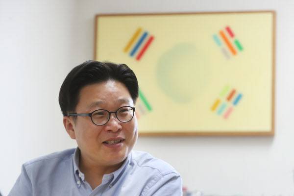 이명박 정부 시절 국정원 댓글공작 사건에 연루됐다는 의혹을 받고 있는 서경덕 성신여대 교수./연합뉴스