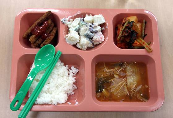 2014년 소개된 서울 남부교도소 재소자 점심. [연합뉴스]