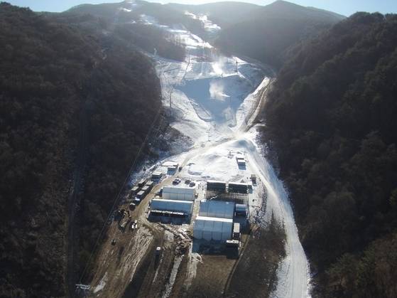 정선알파인경기장은 건설비 2034억원을 들였지만 아직까지 사후활용방안을 찾지 못하고 있다. [중앙포토]