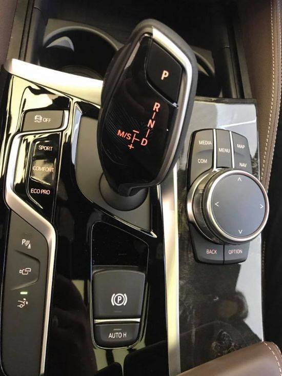 스텝트로닉 8단 스포츠 자동변속기와 BMW xDrive 인텔리전트 상시 사륜구동 시스템이 구축된 BMW 6시리즈 그란 투리스모 (사진=지디넷코리아)