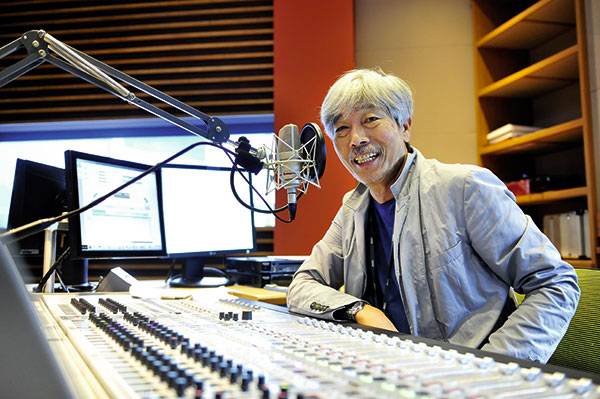 ⓒ배철수의 음악캠프 제공 파업으로 방송 중단된 <배철수의 음악캠프> DJ 배철수씨(아래)의 클로징 멘트가 화제가 되었다.