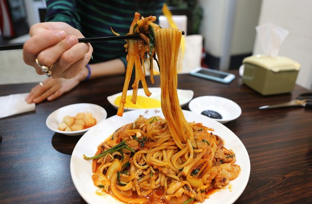 대구 ‘중화반점’의 야끼우동.