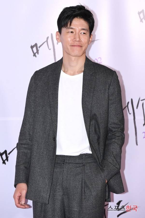 '메소드' VIP 시사회에 참석한 김무열. 사진=이혜영 기자 lhy@hankooki.com