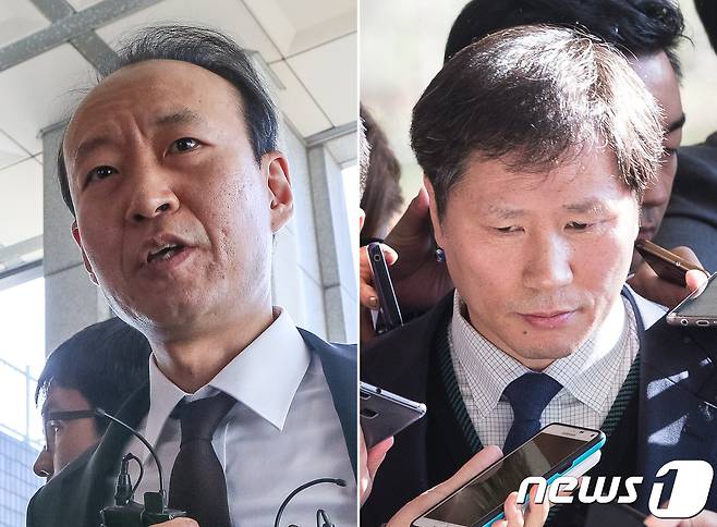 박근혜정부 당시 국가정보원이 특수활동비 수십억원을 청와대에 상납했다는 정황과 관련 검찰에 체포된 이재만 전 청와대 총무비서관(왼쪽)과 안봉근 전 청와대 제2부속비서관이 31일 서울 서초구 중앙지검에 들어서고 있다. 2017.10.31/뉴스1