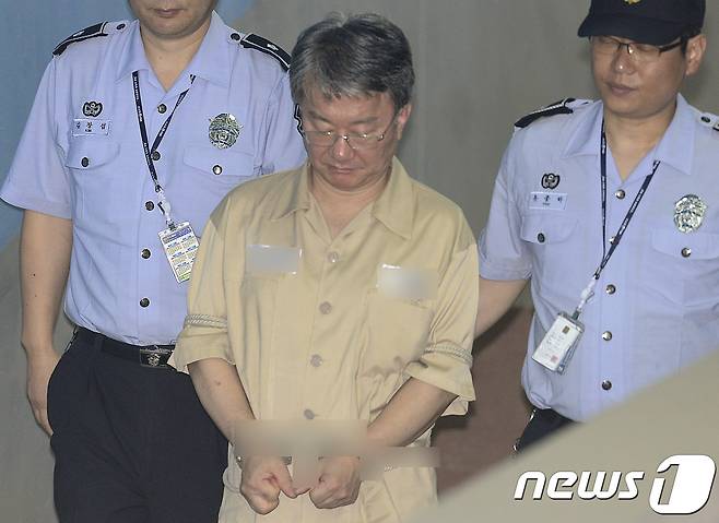 '정운호 게이트'에 연루돼 구속된 홍만표 변호사.  2017.6.16/뉴스1 © News1 신웅수 기자