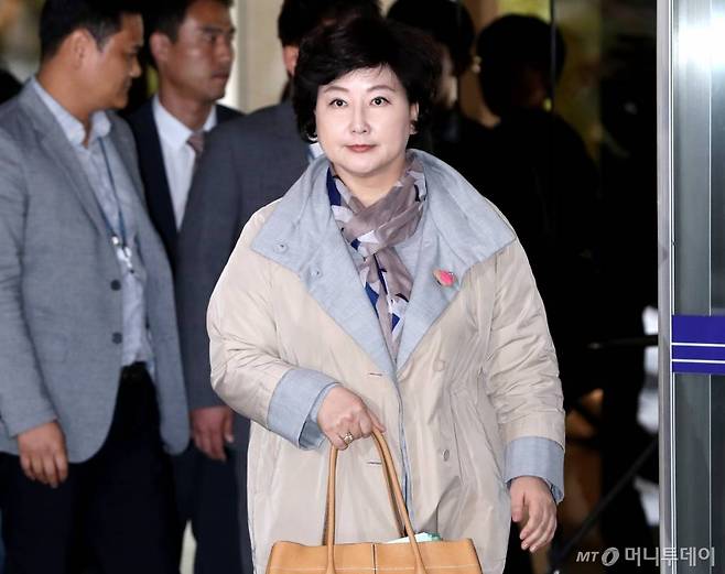 고 김광석 아내 서해순 씨가 딸 사망의혹을 둘러싼 고소사건과 관련해 지난달 12일 오후 종로구 서울지방경찰청에 피고발인 신분으로 출석하고 있다.